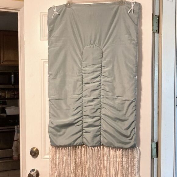 RAINBOW Wall Hanging Tapestry with Wool Yarn Fringe Hanging Hooks 45 x 22 inches - Picture 2 of 10